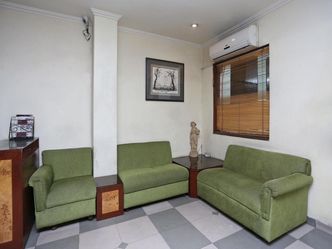 Oyo 3499 Tekarees Inn Lucknow Exterior foto