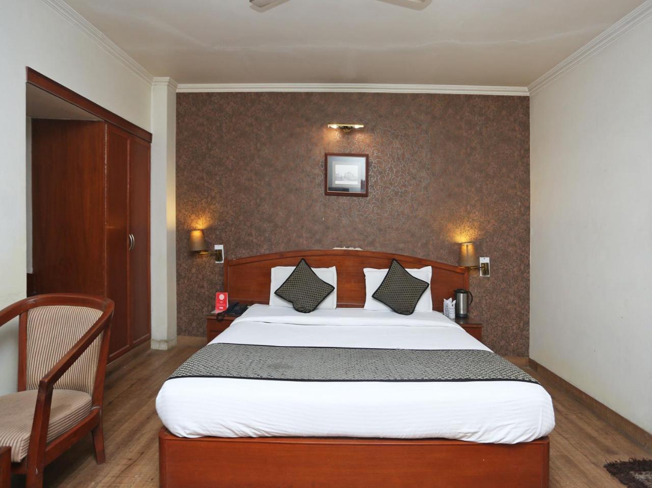 Oyo 3499 Tekarees Inn Lucknow Exterior foto