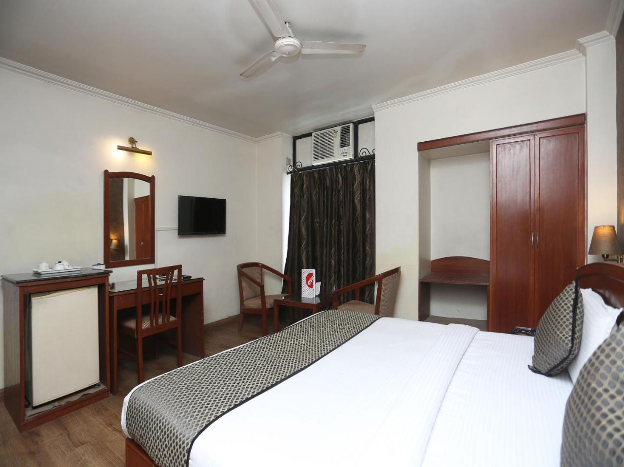 Oyo 3499 Tekarees Inn Lucknow Exterior foto