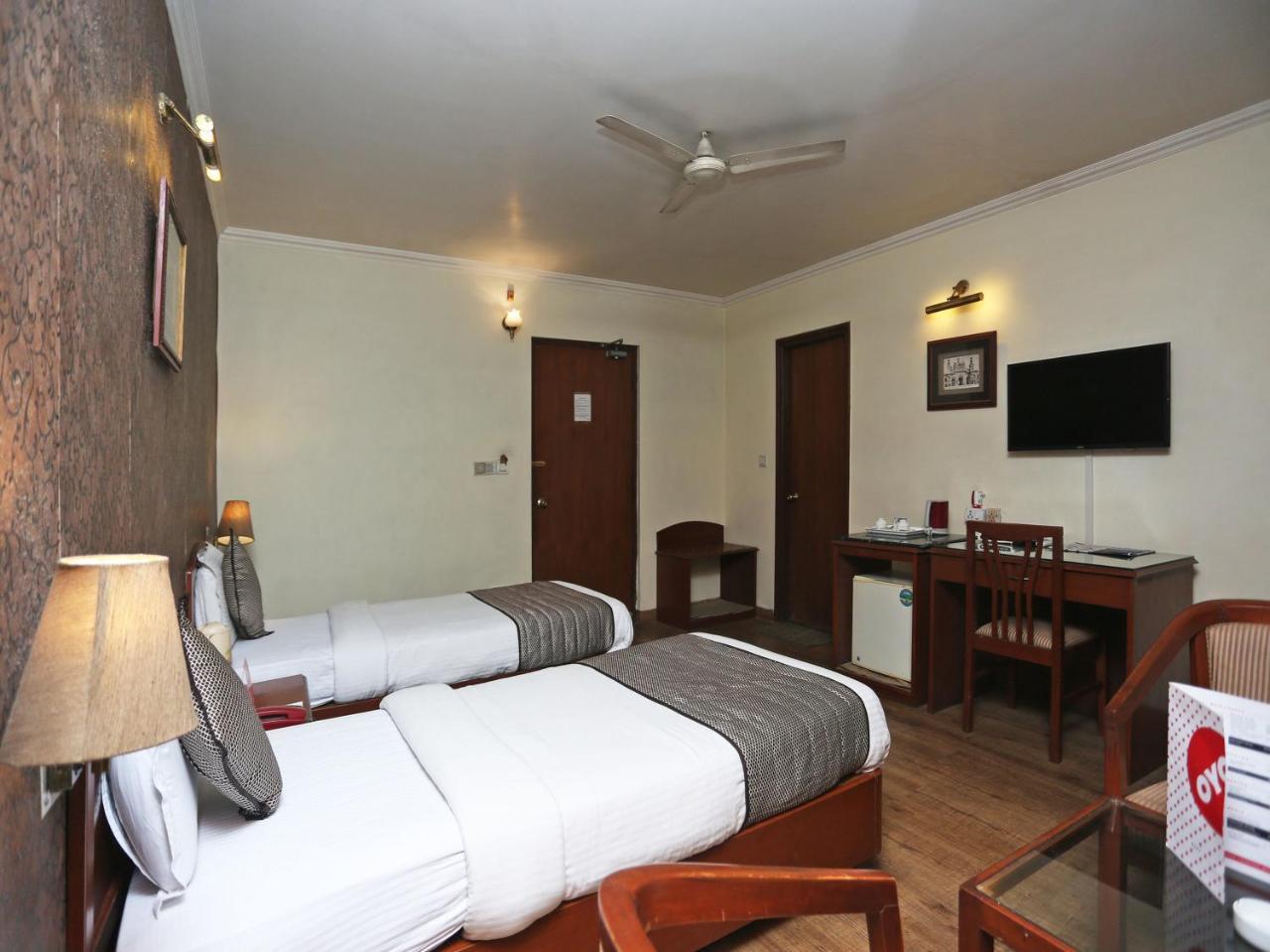 Oyo 3499 Tekarees Inn Lucknow Exterior foto