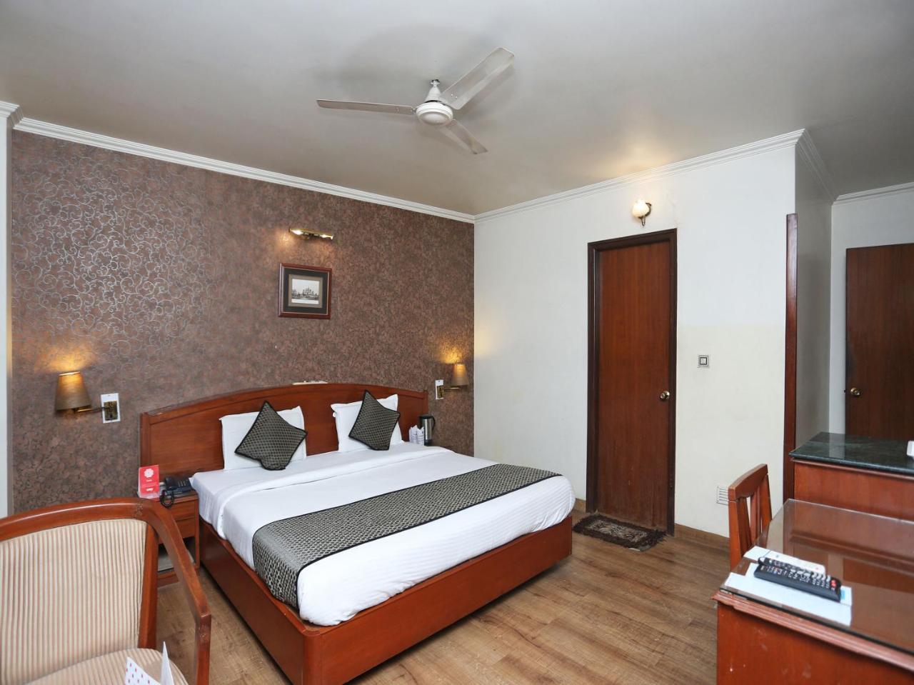 Oyo 3499 Tekarees Inn Lucknow Exterior foto